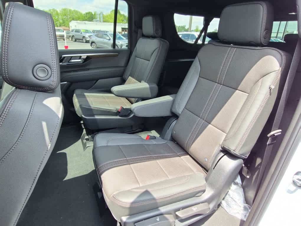 New 2026 Chevrolet Suburban High Country AWD/4WD image 8
