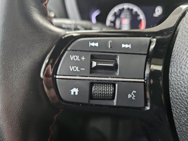 Used 2025 Honda Pilot TrailSport image 28