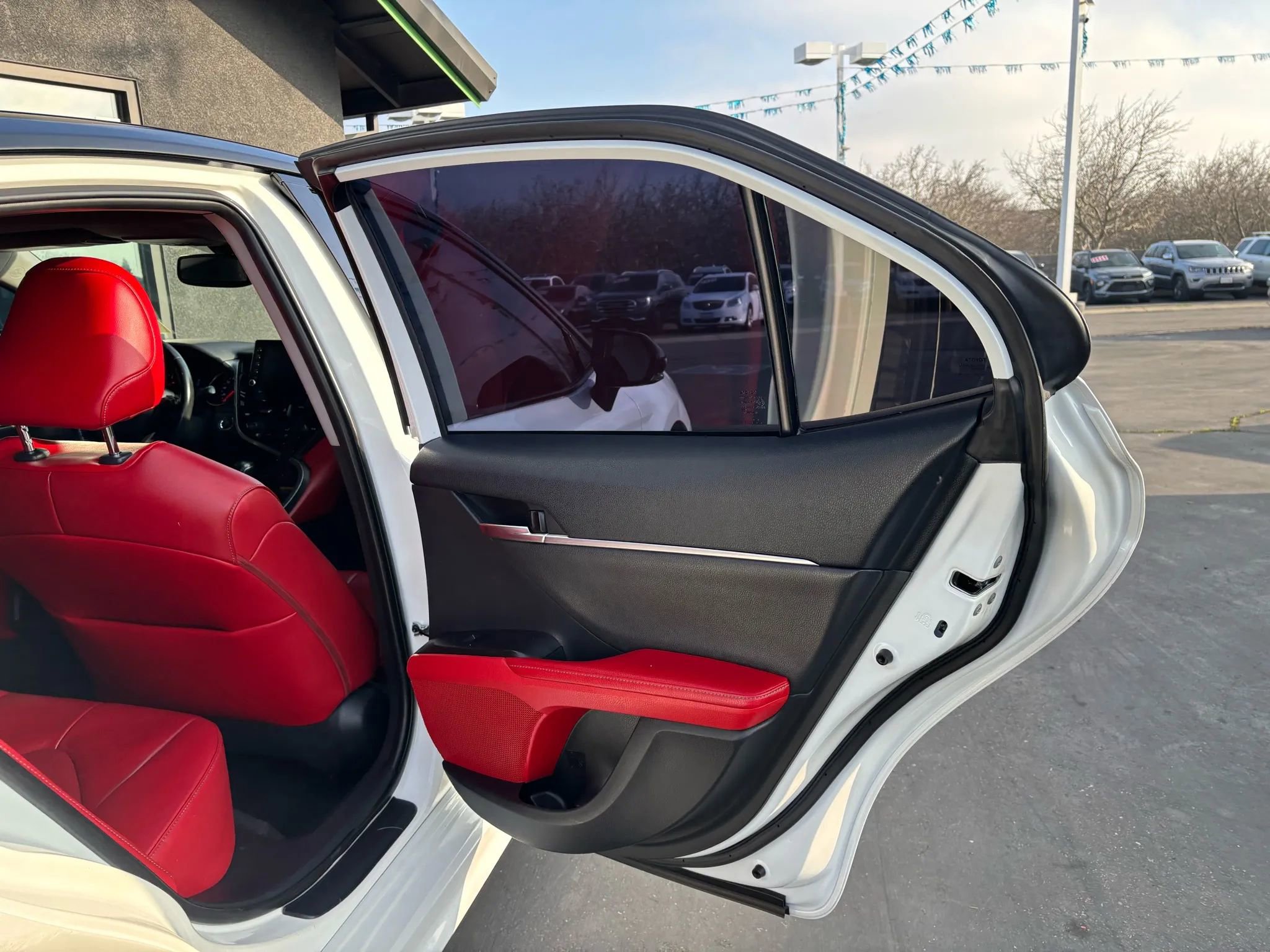 Used 2021 Toyota Camry XSE image 16