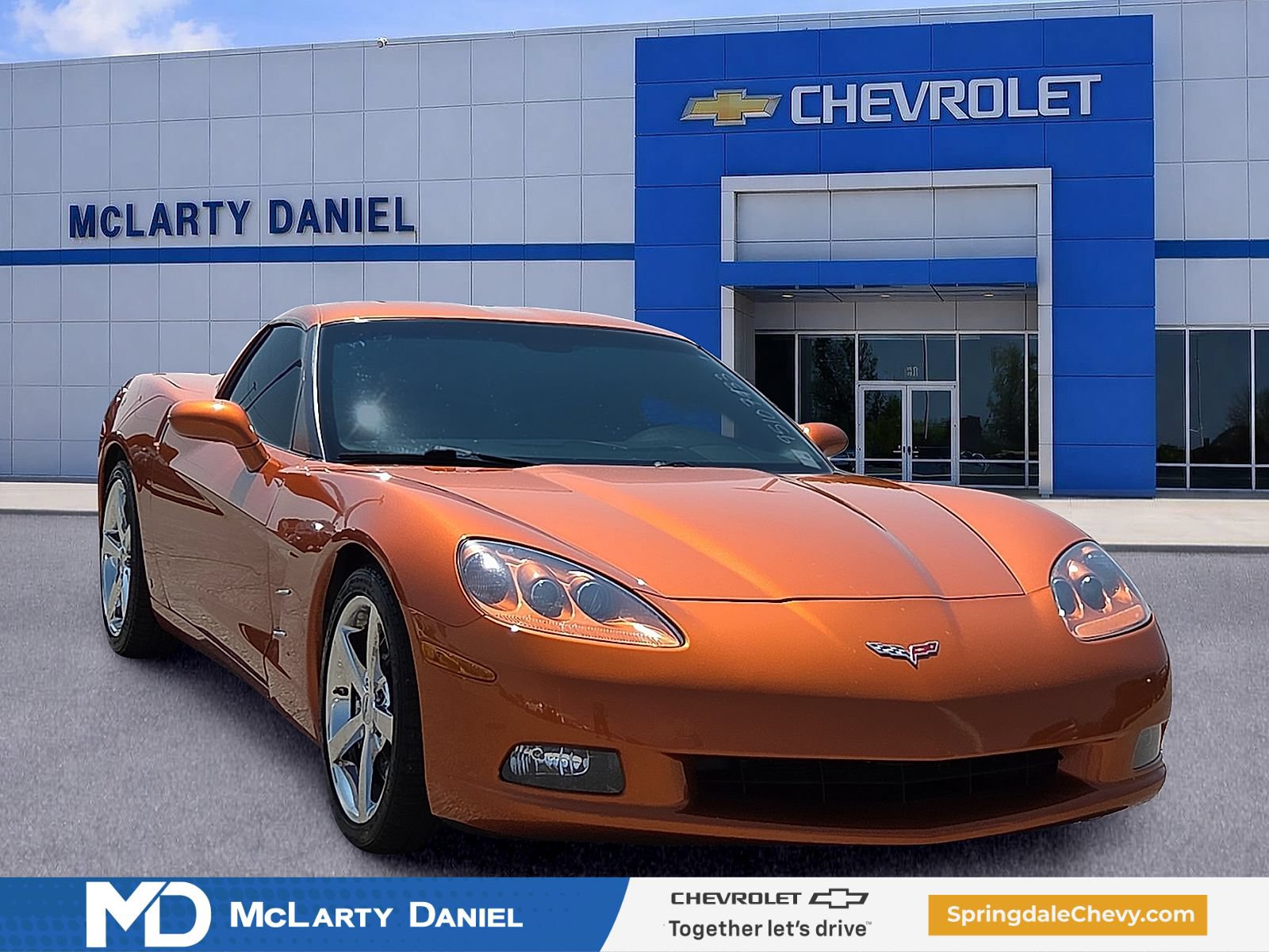 Used 2009 Chevrolet Corvette Coupe w/ Z51 Performance Package RWD image 1