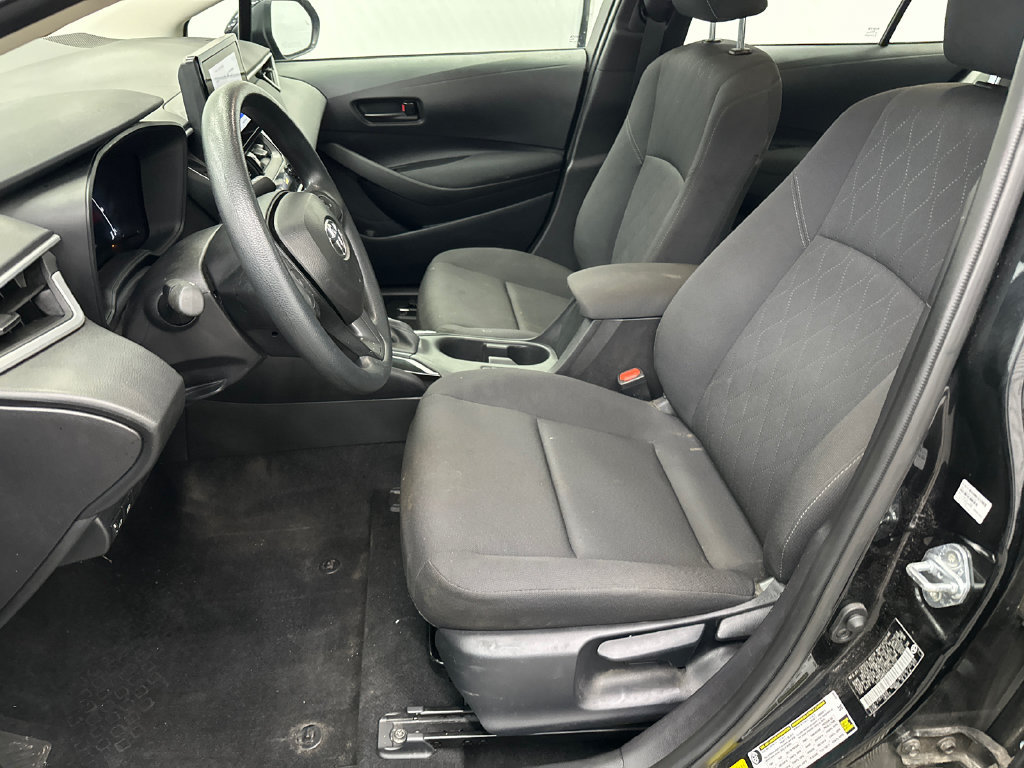 Used 2026 Toyota Corolla LE FWD image 4