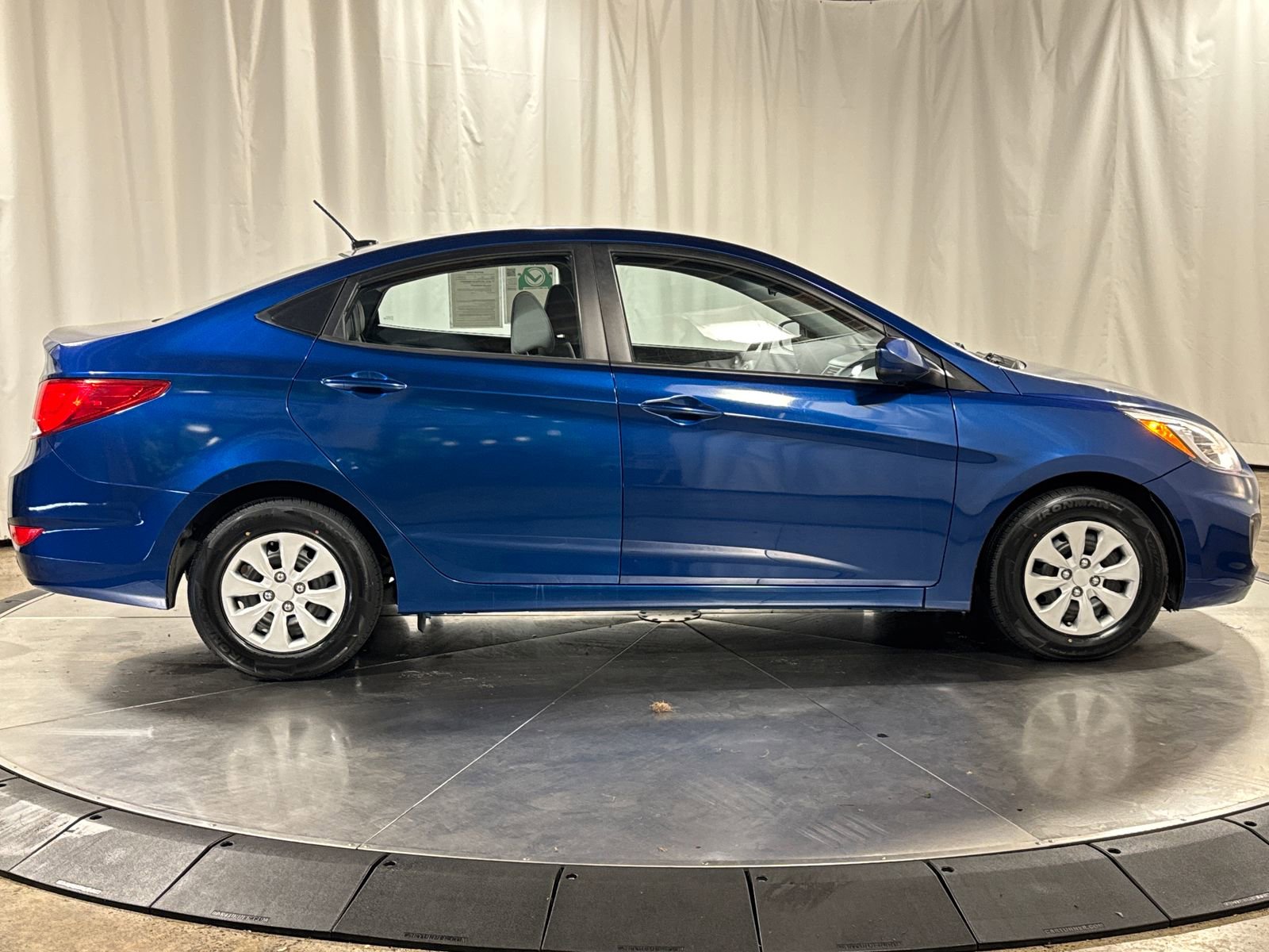 Used 2016 Hyundai Accent SE FWD image 6