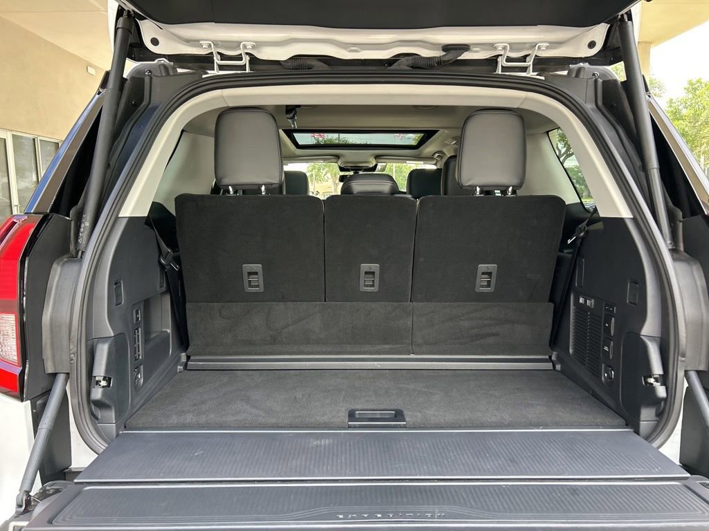 Used 2025 Ford Expedition Platinum image 48