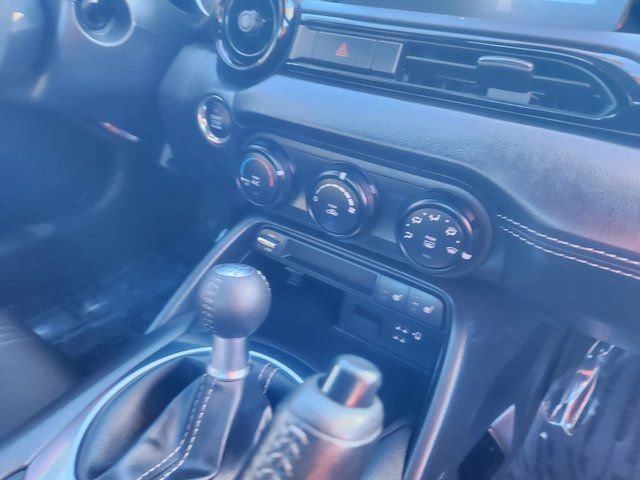 Used 2021 MAZDA MX-5 Miata RF Club image 9