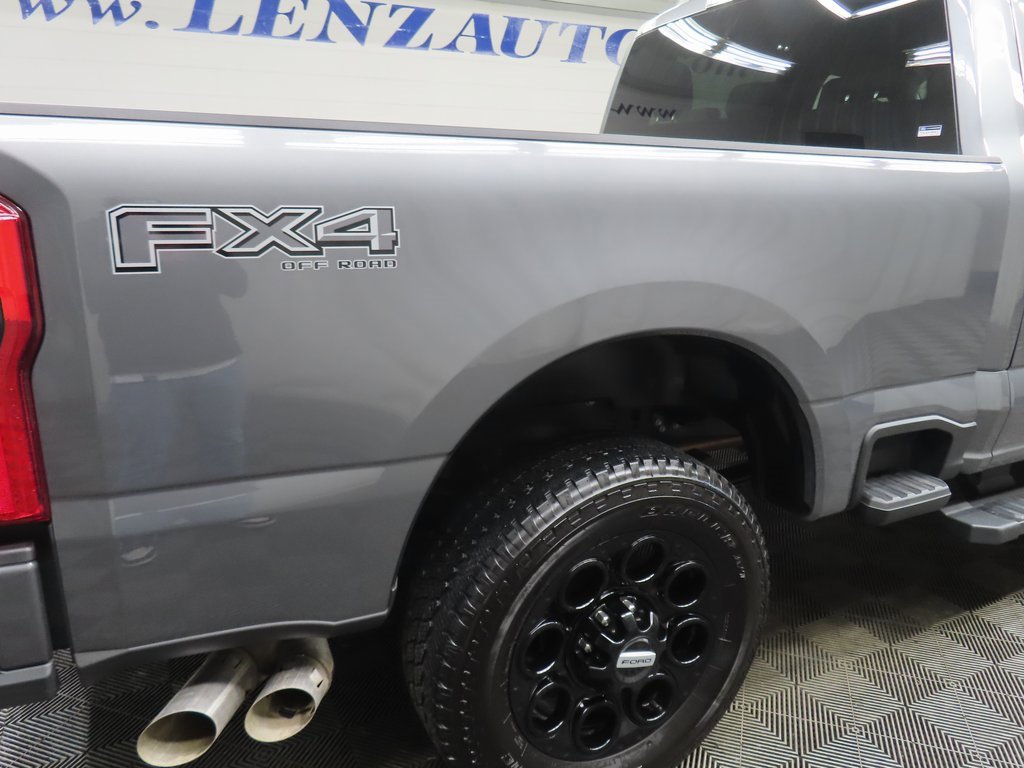 Used 2025 Ford F350 Lariat w/ Black Appearance Package image 41