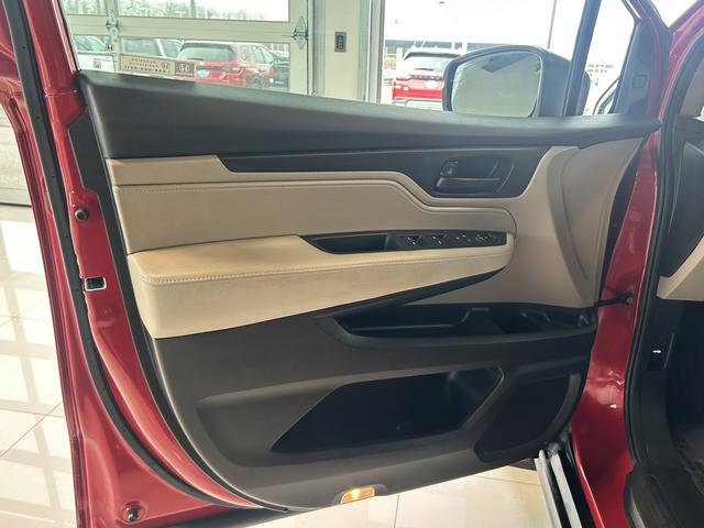 Used 2023 Honda Odyssey EX image 14