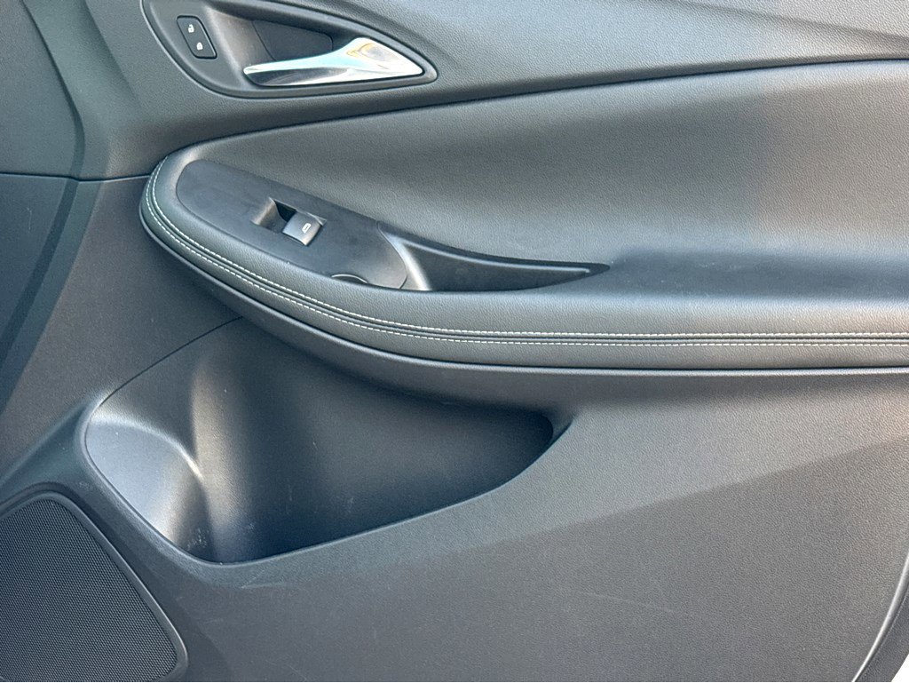 Used 2023 Buick Encore GX Essence w/ Experience Buick Package image 16