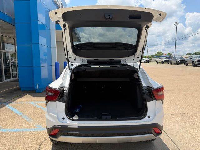 New 2026 Chevrolet Trax LT w/ LT Convenience Package FWD image 8
