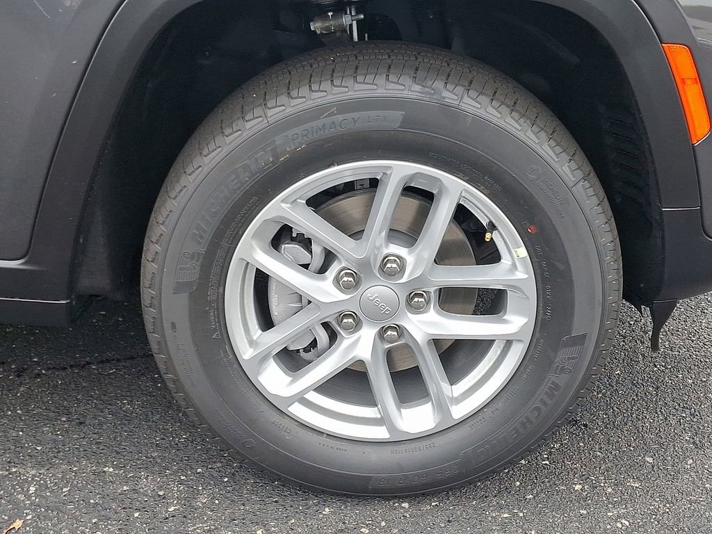 New 2025 Jeep Grand Cherokee Laredo X image 9