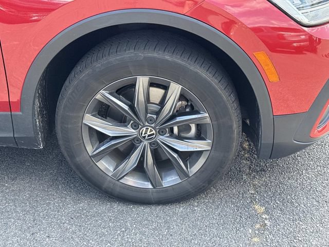 Used 2022 Volkswagen Tiguan SE AWD/4WD image 7