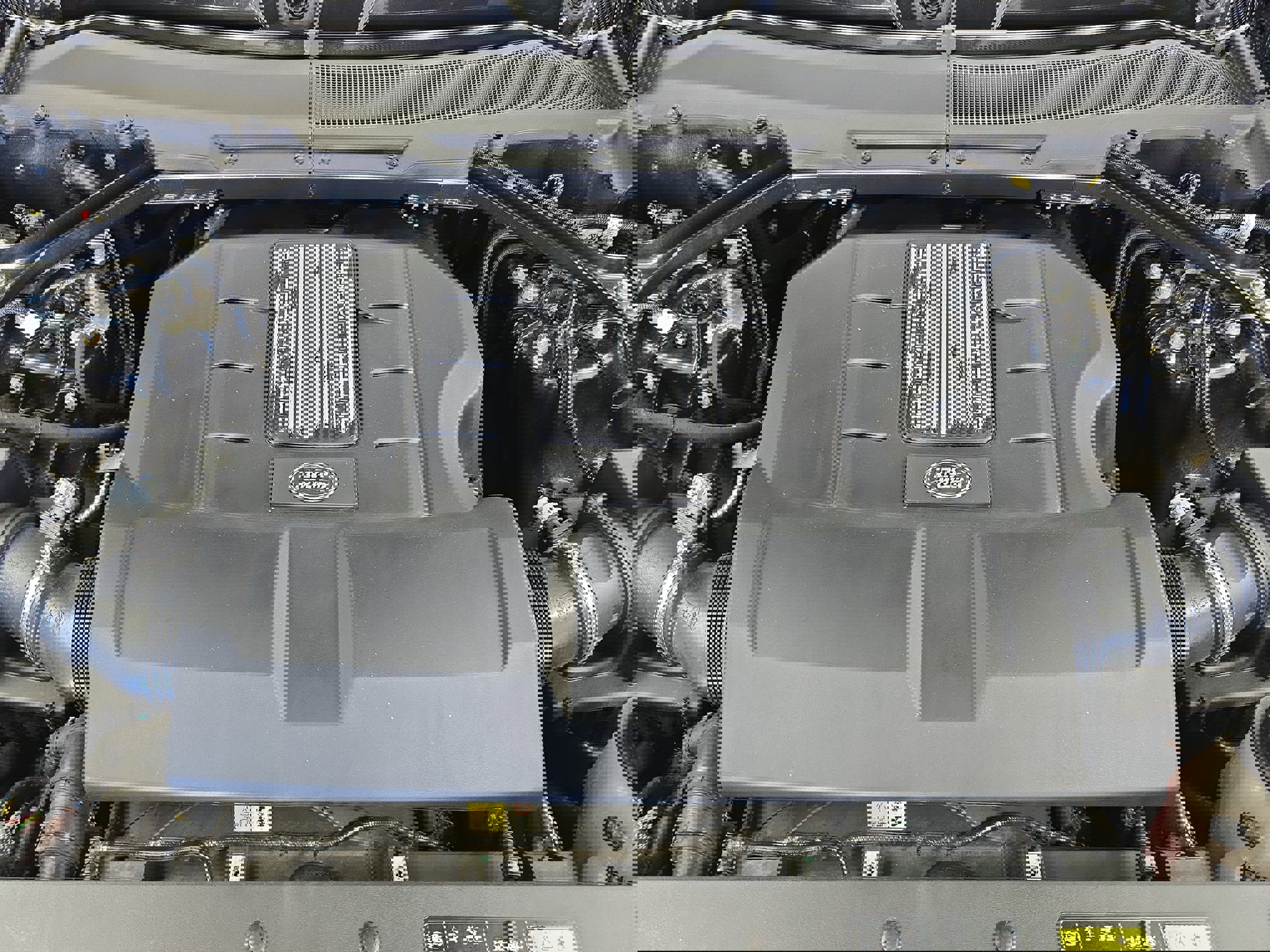 Certified 2024 Land Rover Defender 110 SE image 30