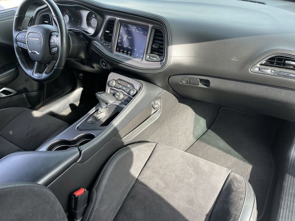 Used 2023 Dodge Challenger R/T w/ Plus Package image 27