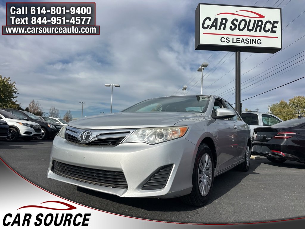 Used 2012 Toyota Camry LE image 1
