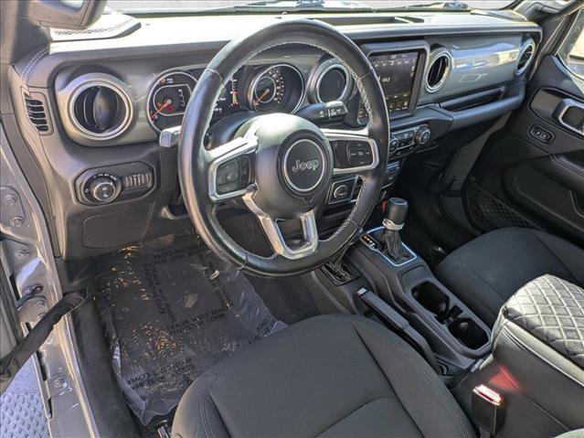 Used 2022 Jeep Gladiator Overland w/ Cold Weather Group image 10