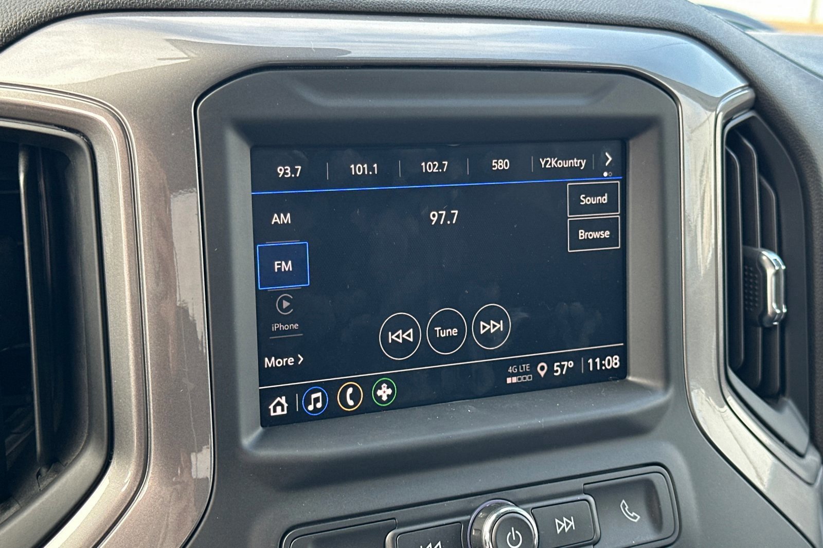 Used 2025 Chevrolet Silverado 1500 Custom Trail Boss w/ Dark Appearance Package image 17