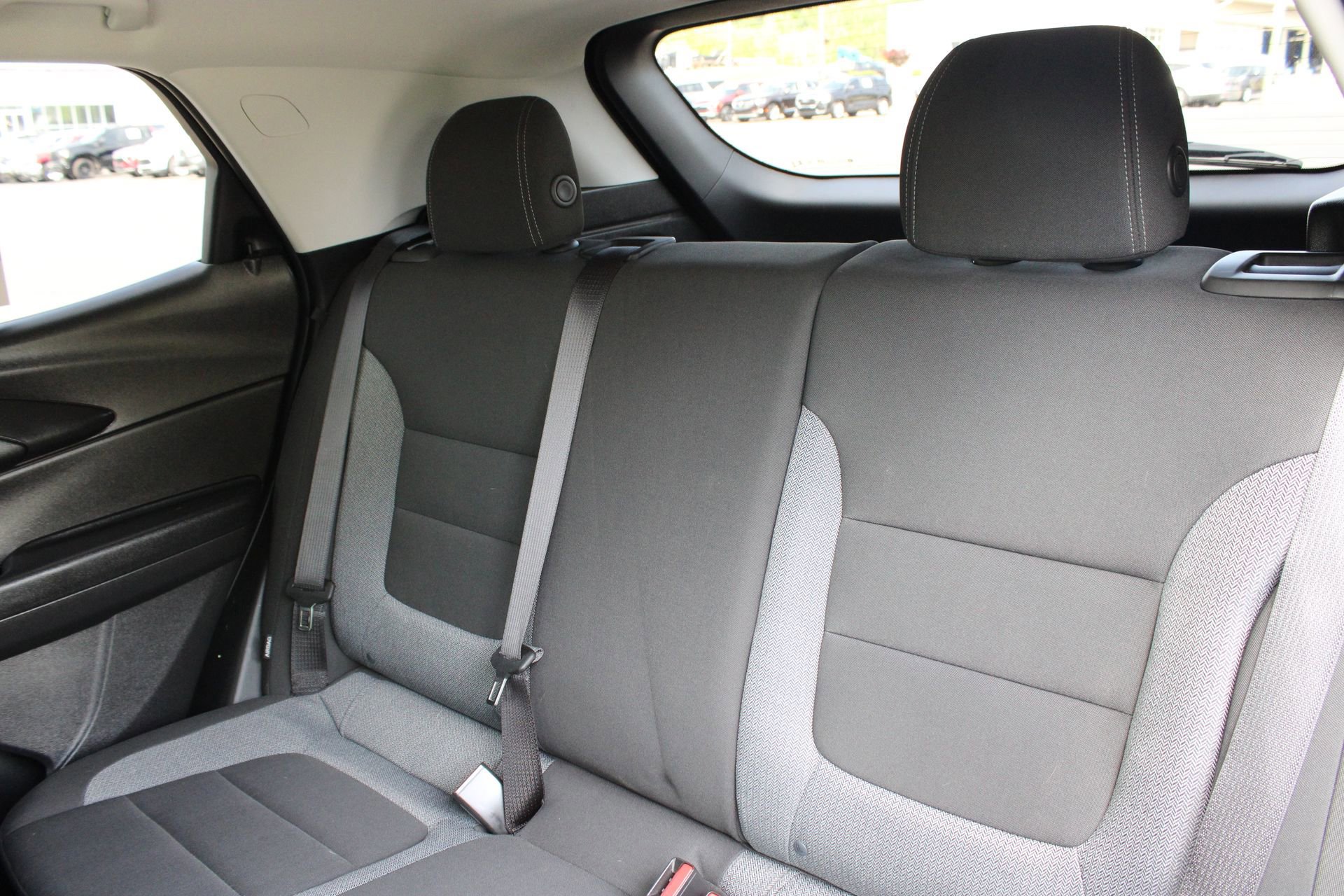 Used 2022 Chevrolet TrailBlazer LT FWD image 17