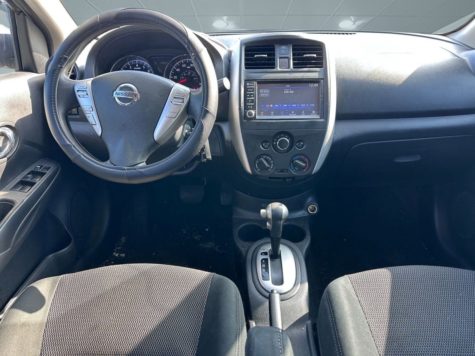 Used 2019 Nissan Versa SV image 4