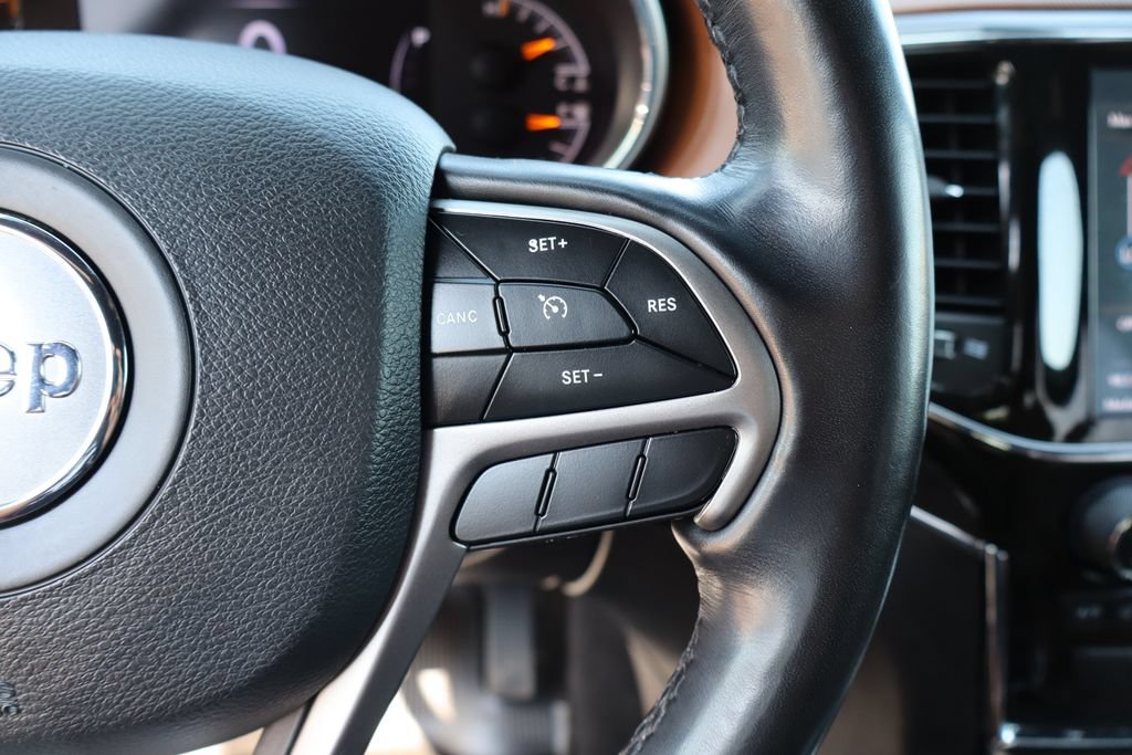 Used 2021 Jeep Grand Cherokee Overland AWD/4WD image 29