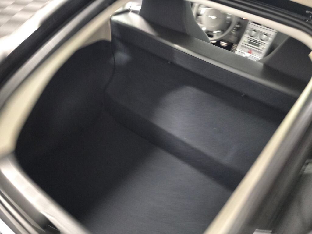 Used 2006 Chrysler Crossfire Limited RWD image 46