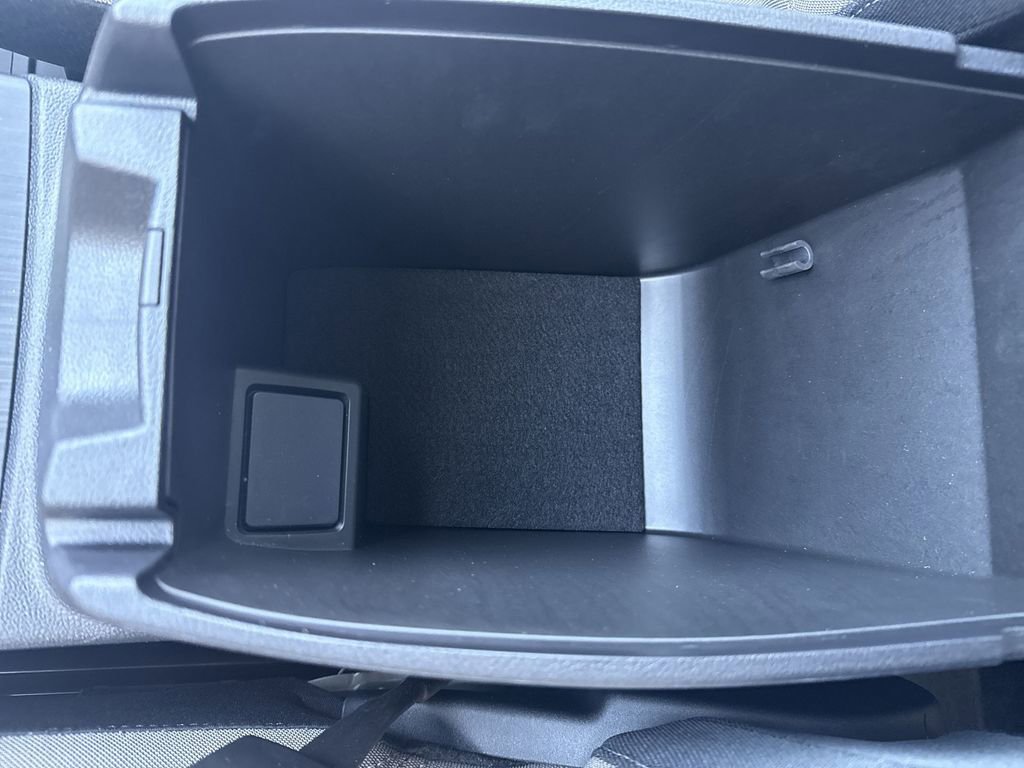 Used 2022 Ford Escape SE w/ Convenience Package image 40