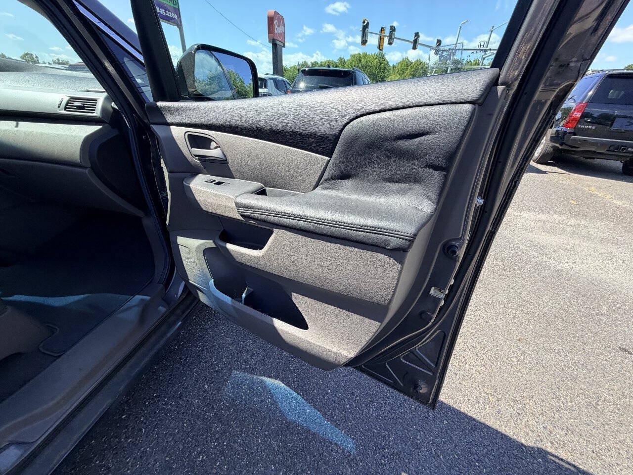 Used 2011 Honda Odyssey EX image 47