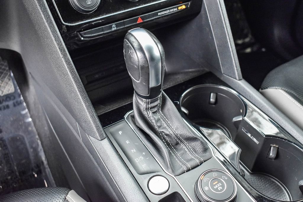 Used 2021 Volkswagen Atlas SEL Premium image 19