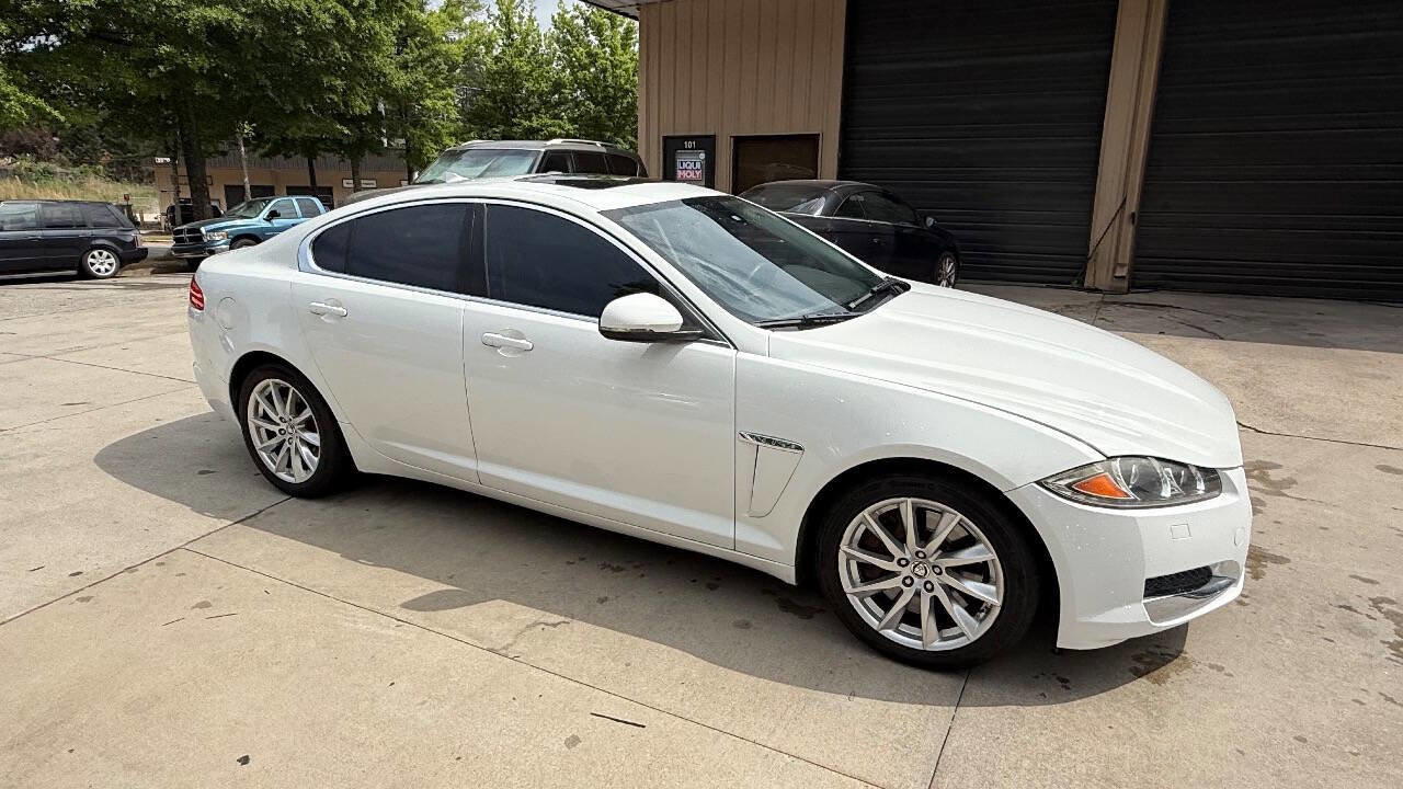 Used 2013 Jaguar XF RWD image 18