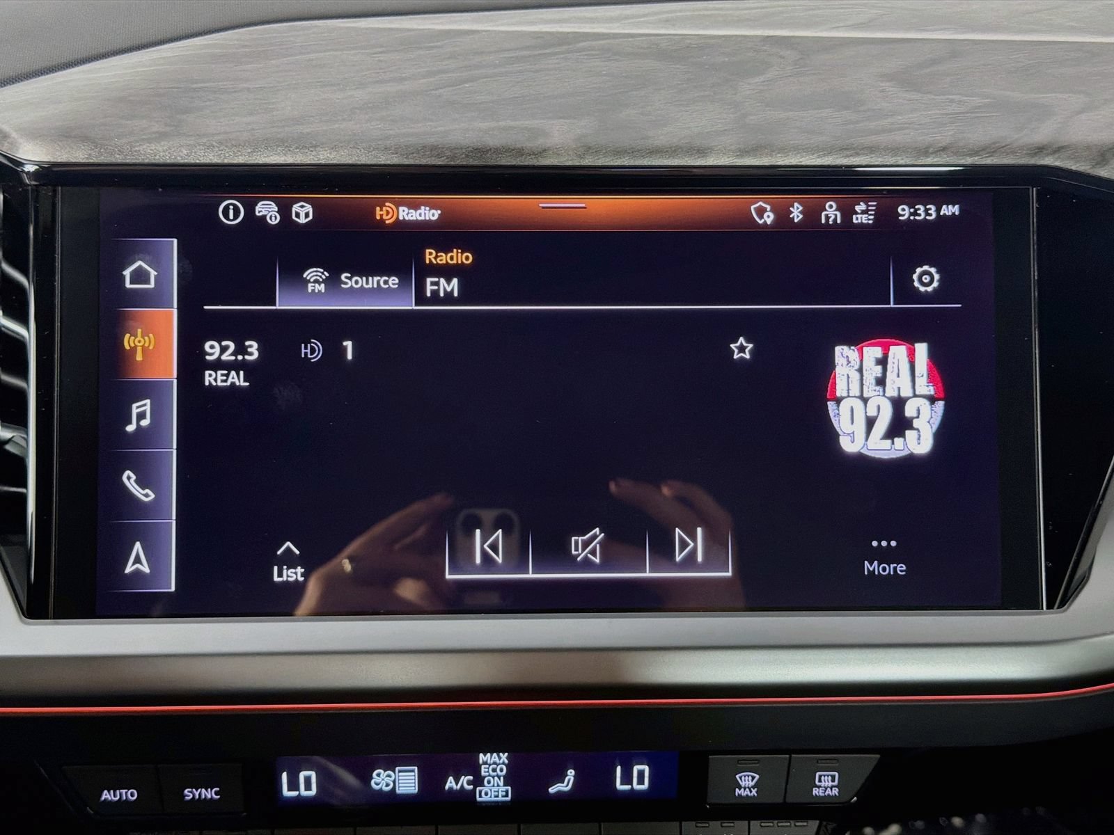 Certified 2023 Audi Q4 e-tron Premium Plus w/ Premium Plus AWD/4WD image 15