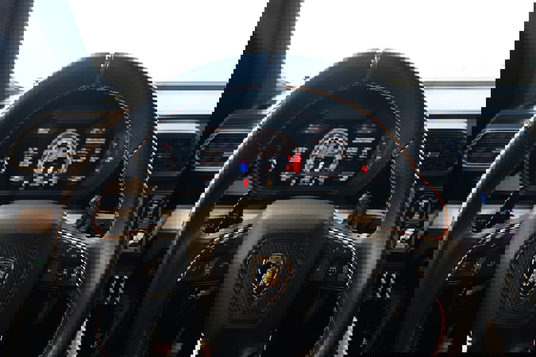 Used 2019 Lamborghini Urus image 44