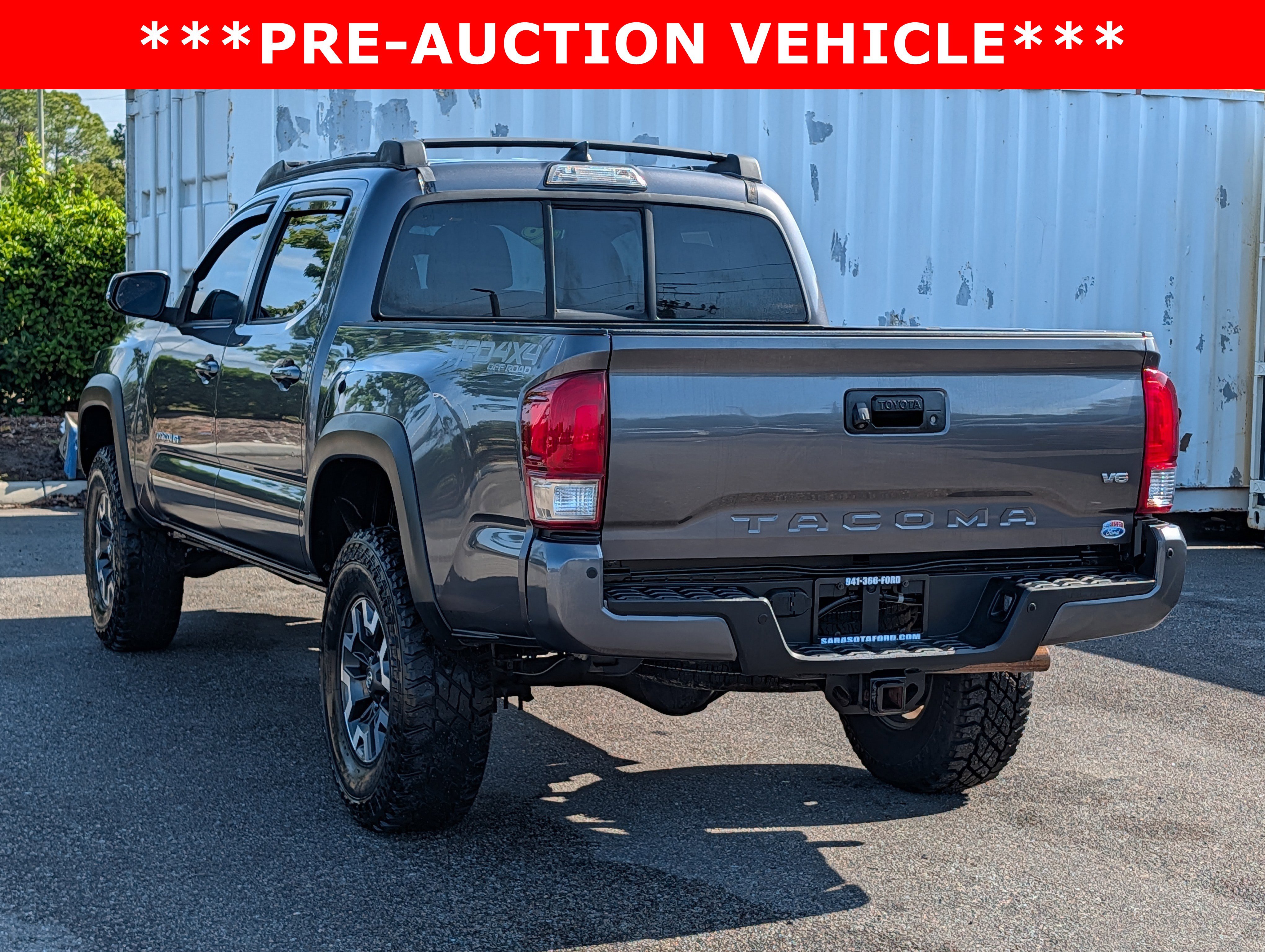 Used 2016 Toyota Tacoma TRD Off-Road w/ Premium & Technology Package AWD/4WD image 6