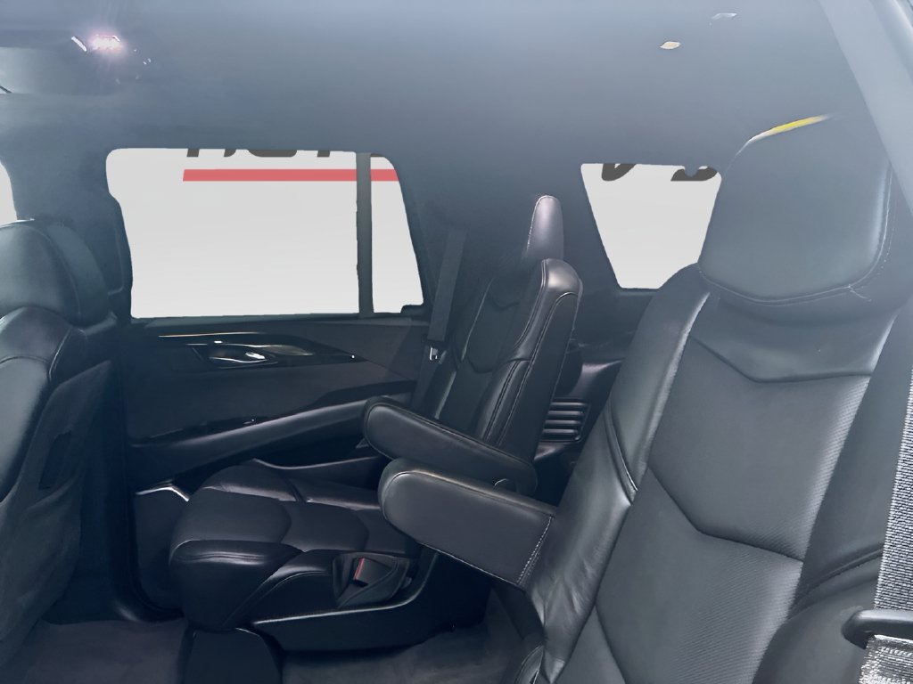 Used 2020 Cadillac Escalade Platinum w/ Escalade Sport Edition AWD/4WD image 26