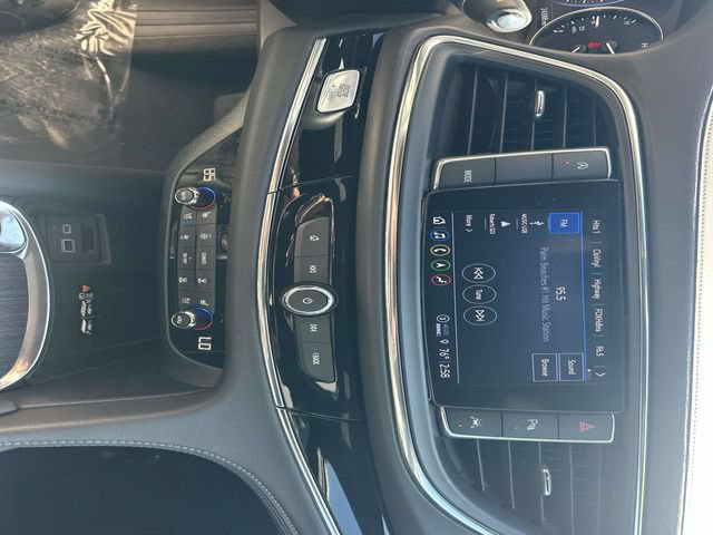 Used 2023 Buick Enclave Avenir w/ Avenir Technology Package FWD image 41