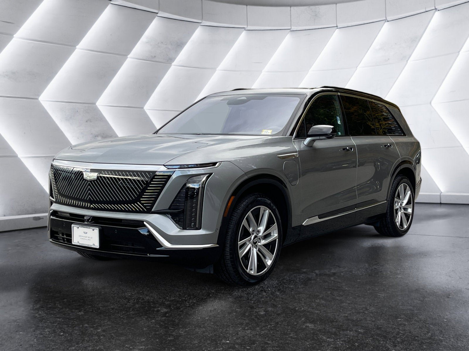 Used 2026 Cadillac Vistiq Luxury w/ LPO, Floor Liner Package AWD/4WD image 2