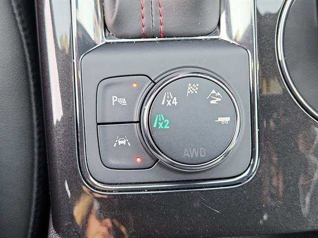 Used 2025 Chevrolet Blazer RS image 23