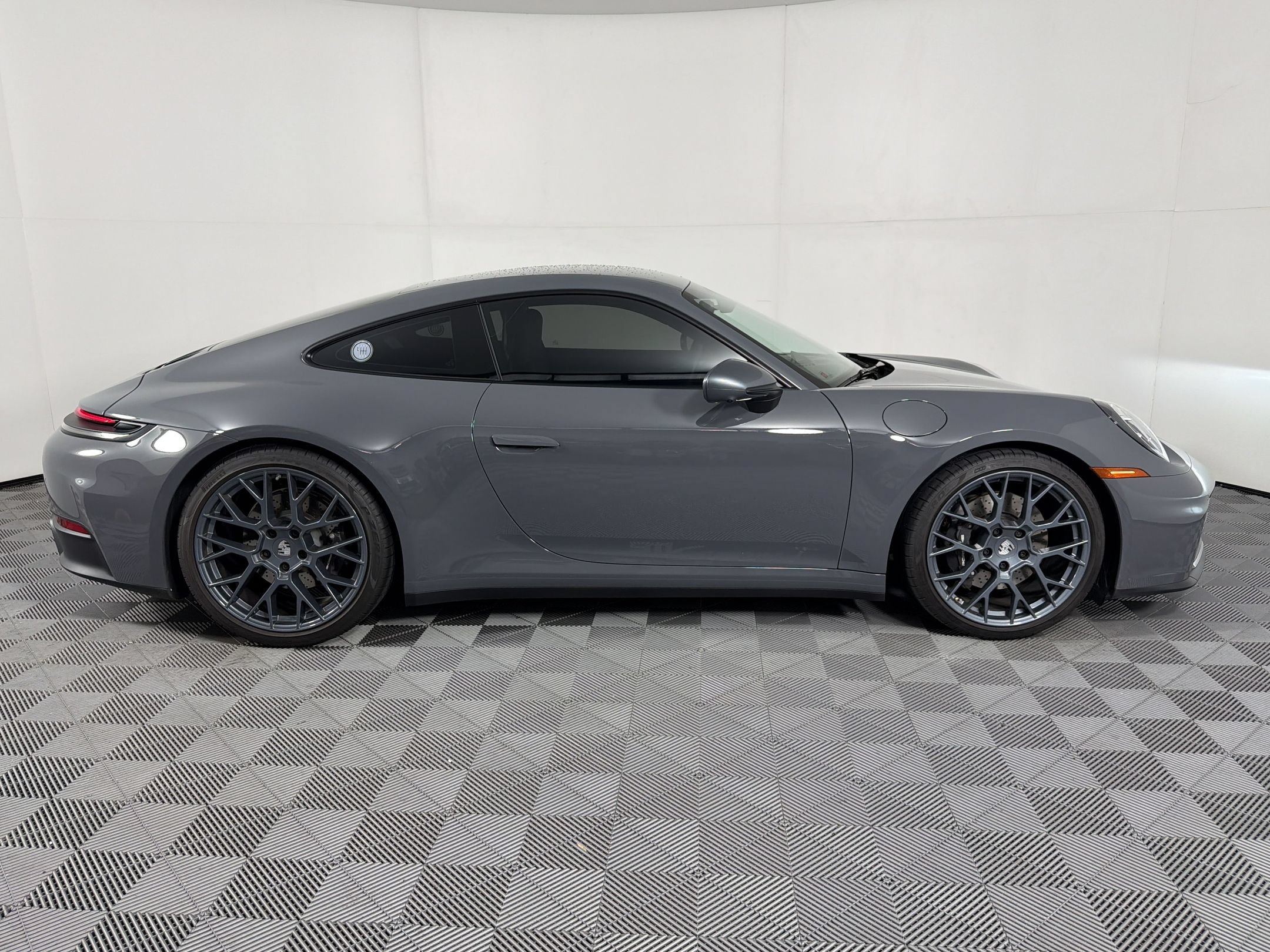 Certified 2025 Porsche 911 Carrera T RWD image 8