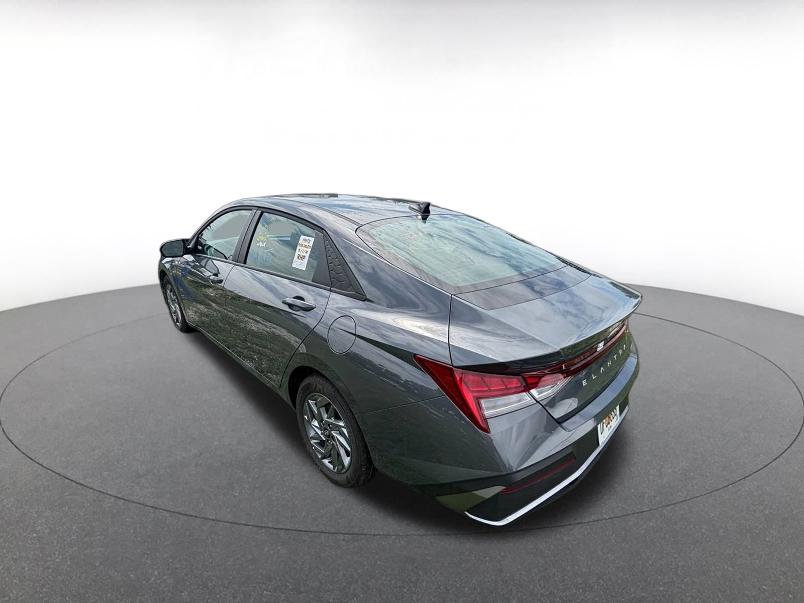 Used 2026 Hyundai Elantra Hybrid FWD image 8