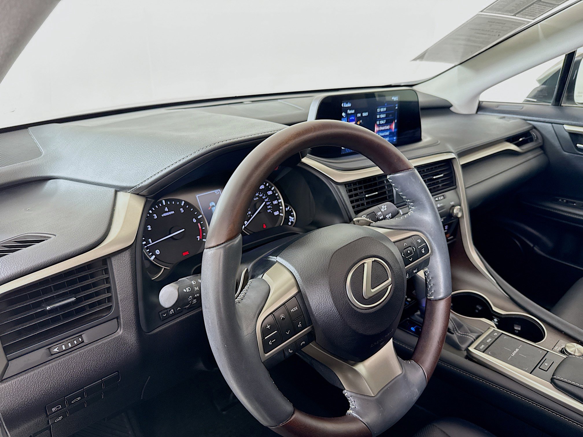 Certified 2022 Lexus RX 350 AWD w/ Premium Package image 9
