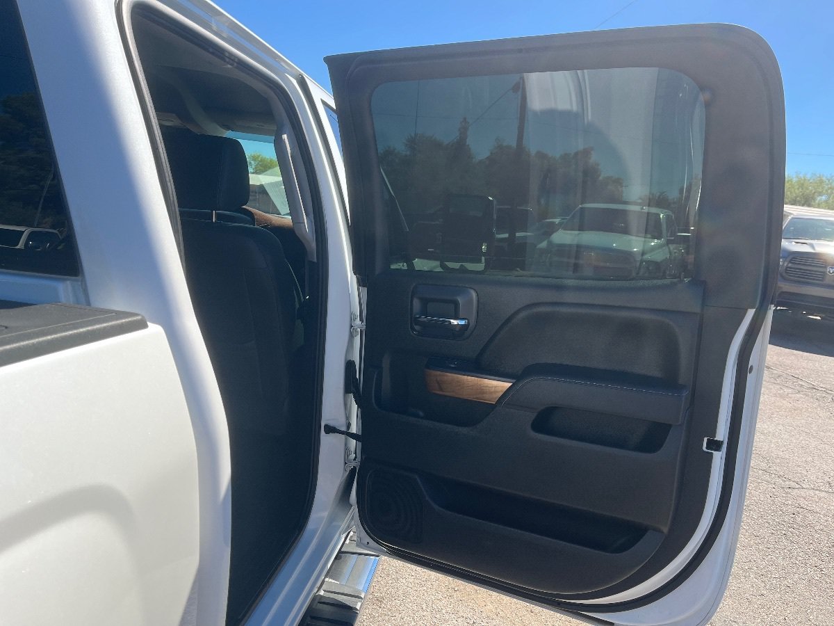 Used 2016 Chevrolet Silverado 1500 LTZ w/ Sport Package AWD/4WD image 33