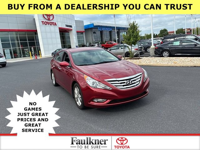 Used 2013 Hyundai Sonata SE FWD image 1