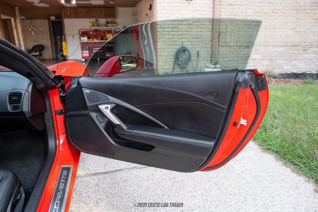 Used 2019 Chevrolet Corvette Stingray Coupe w/ Carbon Flash Badge Package image 68
