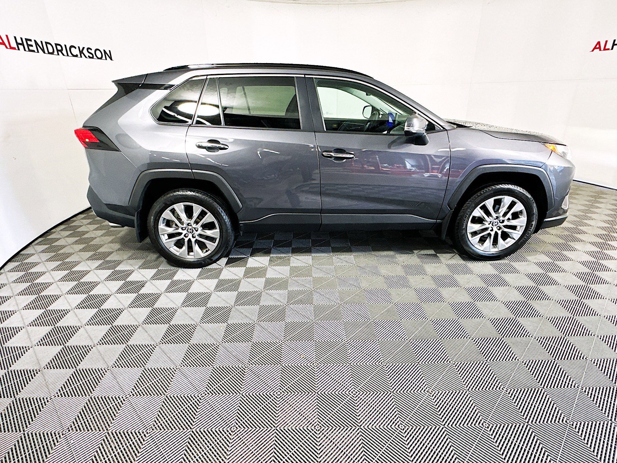 Used 2024 Toyota RAV4 Limited image 2