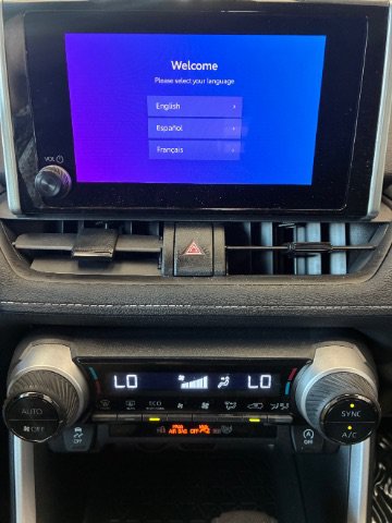 Used 2025 Toyota RAV4 XLE FWD image 18
