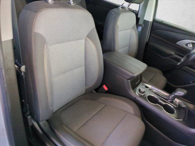 Used 2021 Chevrolet Traverse LT image 19