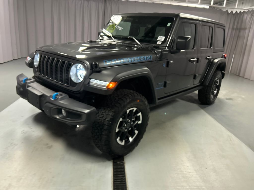Used 2025 Jeep Wrangler Unlimited Rubicon 4xe w/ Convenience Group image 3