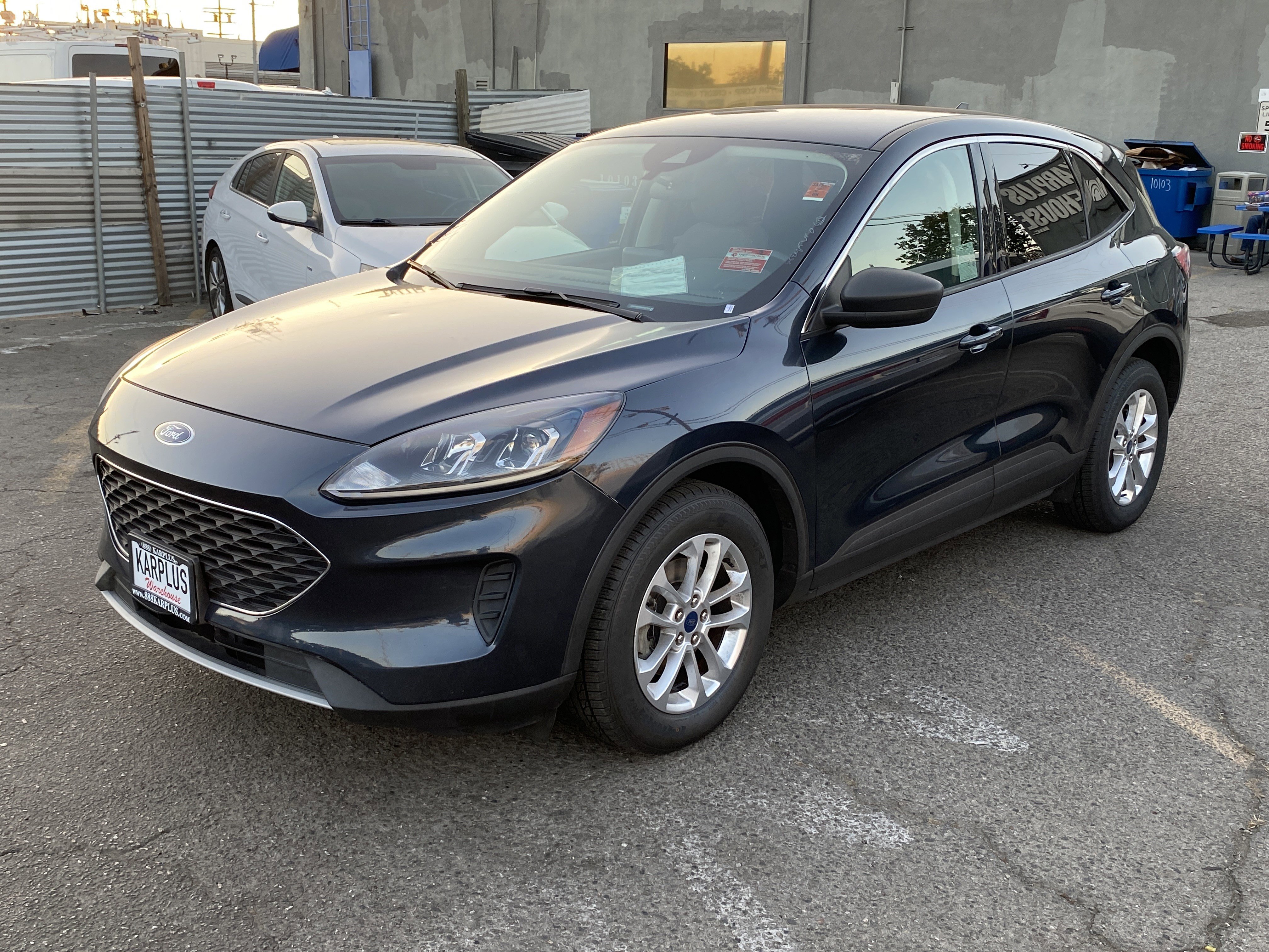 Used 2022 Ford Escape SE w/ Convenience Package image 2