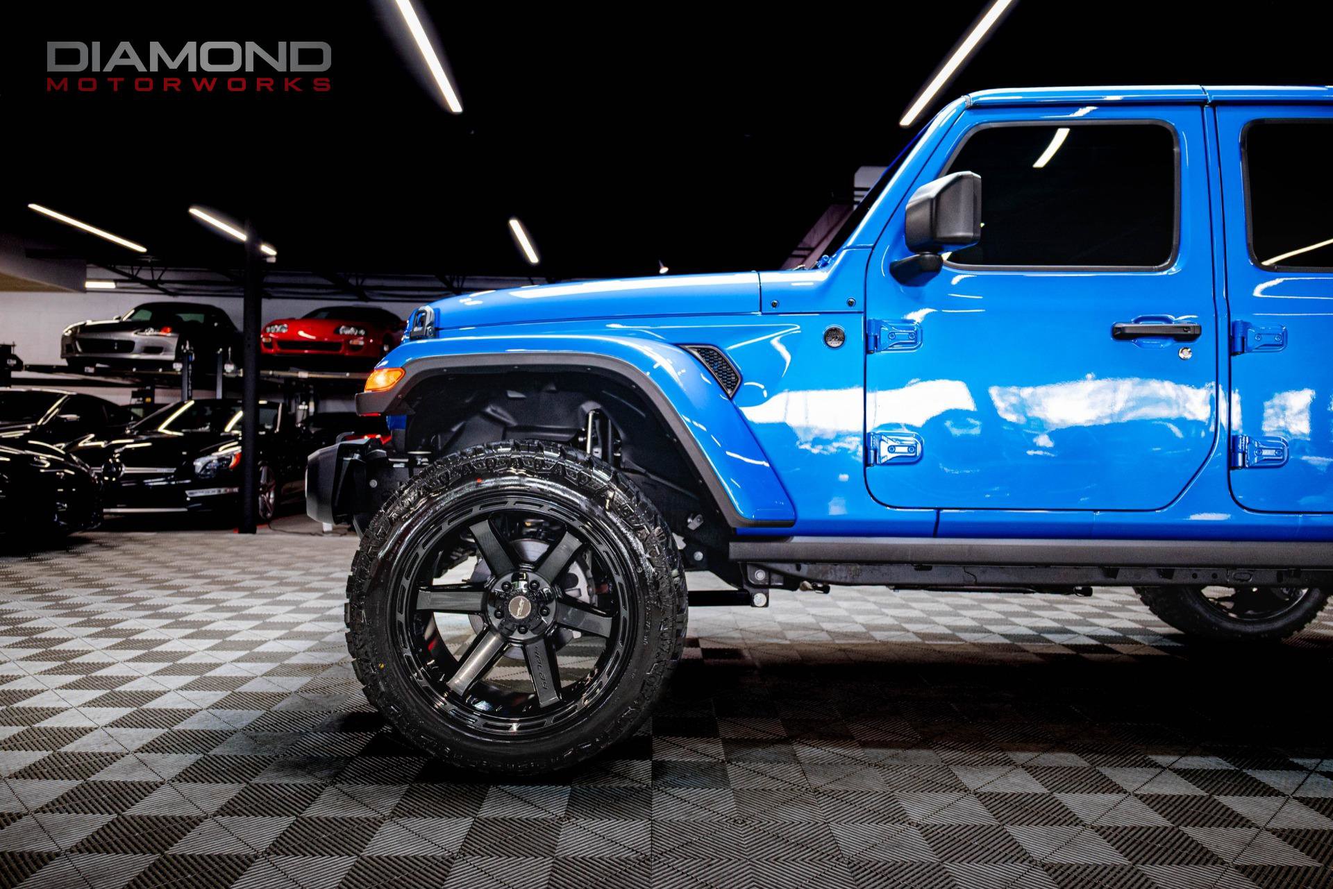 Used 2024 Jeep Wrangler Unlimited Sahara w/ Technology Group image 8