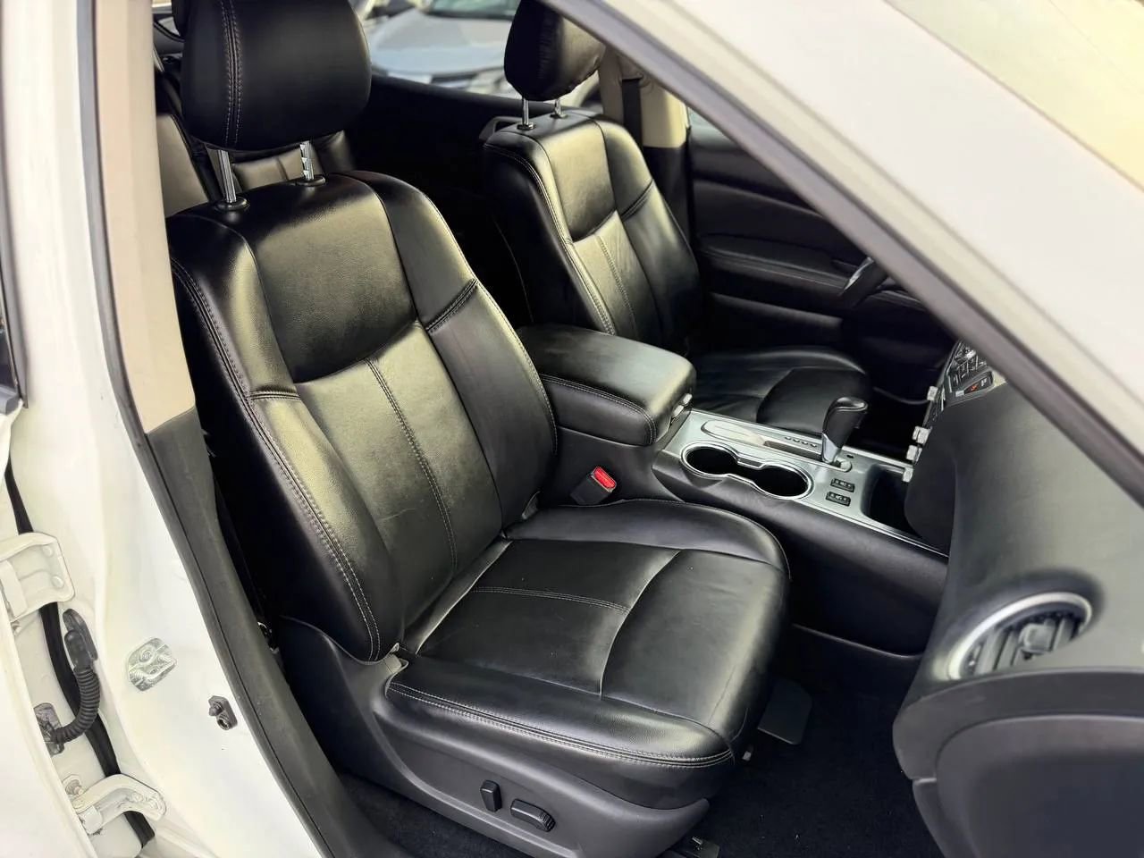 Used 2019 Nissan Pathfinder SL image 34