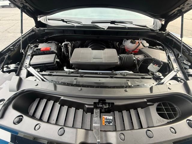 Used 2025 Chevrolet Suburban Z71 w/ Comfort Package image 33