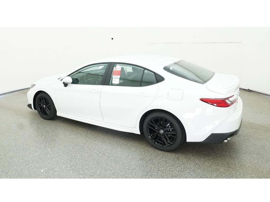 Used 2025 Toyota Camry SE FWD image 5
