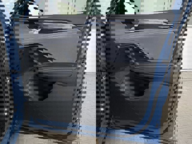 New 2025 Volkswagen Tiguan SE image 18